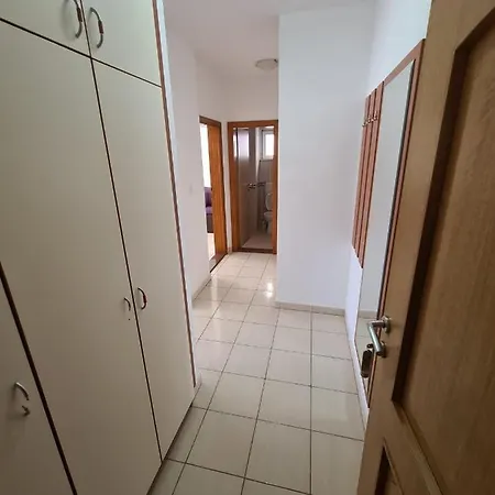Ancora * نيوم