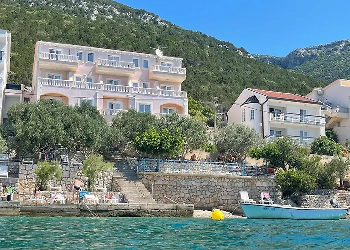 Ancora ベッド・アンド・ブレックファスト 3*