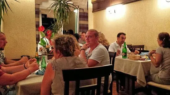 Ancora ベッド・アンド・ブレックファスト ネウム